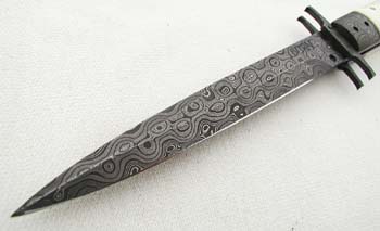 Custom handcrafted switchblades and stilettos